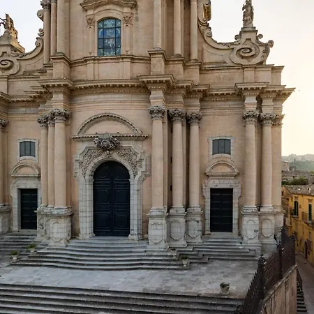 Vista Duomo - Ibla - Pomelia *